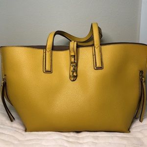 Travanti LIKE NEW Large Tote Laptop Bag Yellow